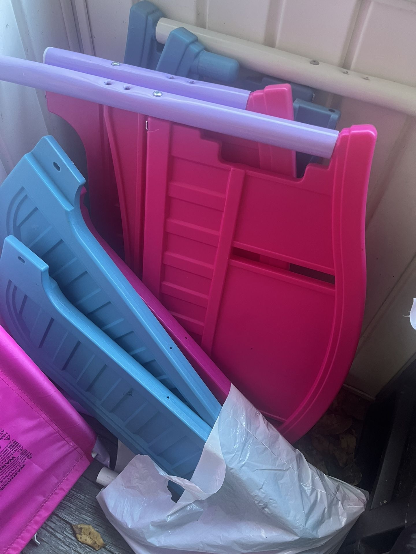 2 Toddler Beds
