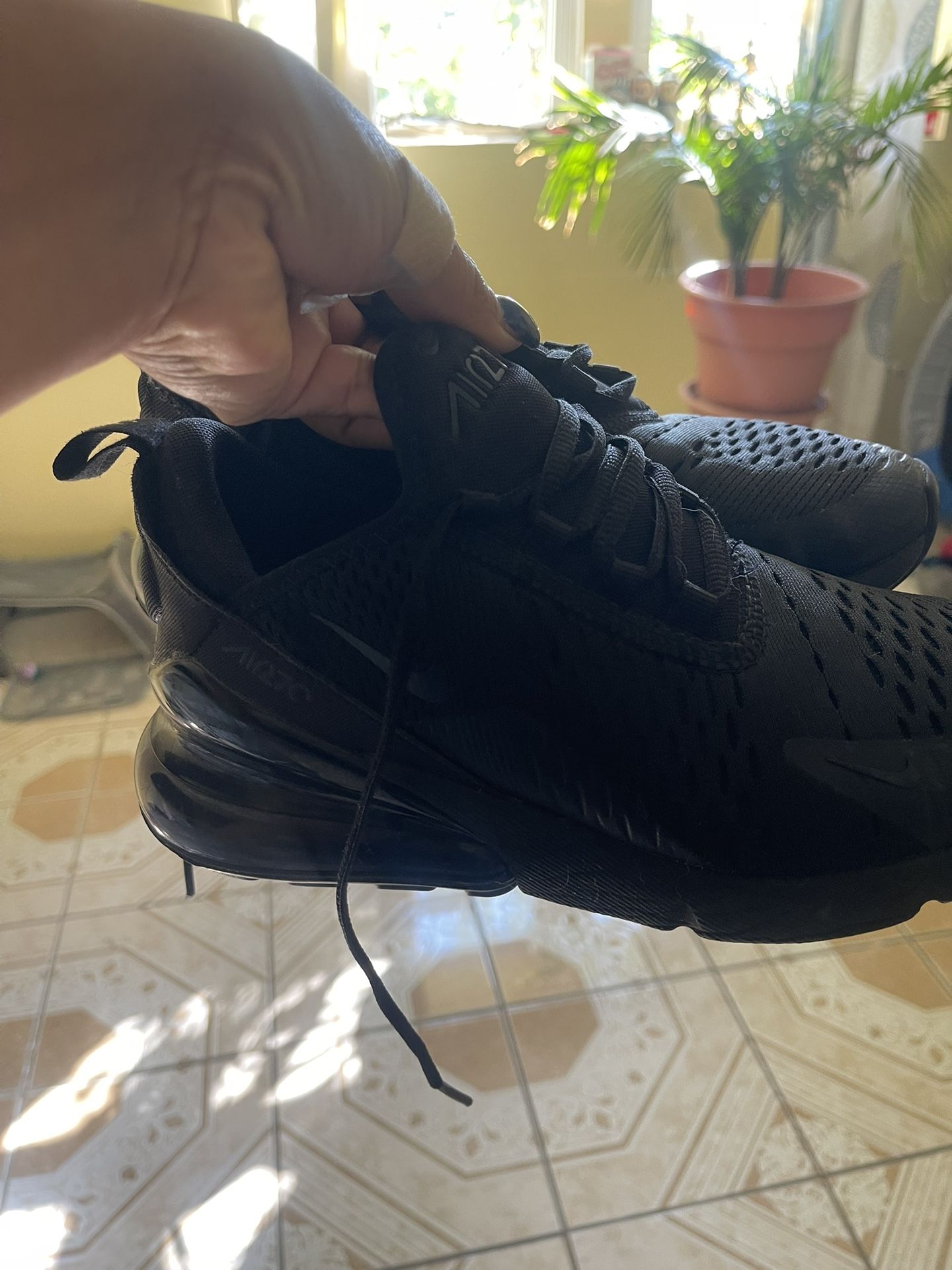 Nike Air Max 270
