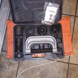 MADDOX Ball Joint Service Kit for 2WD and 4WD Vehicles