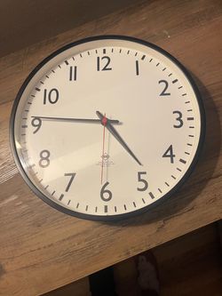 Round Wall Clock Black Frame White Dial