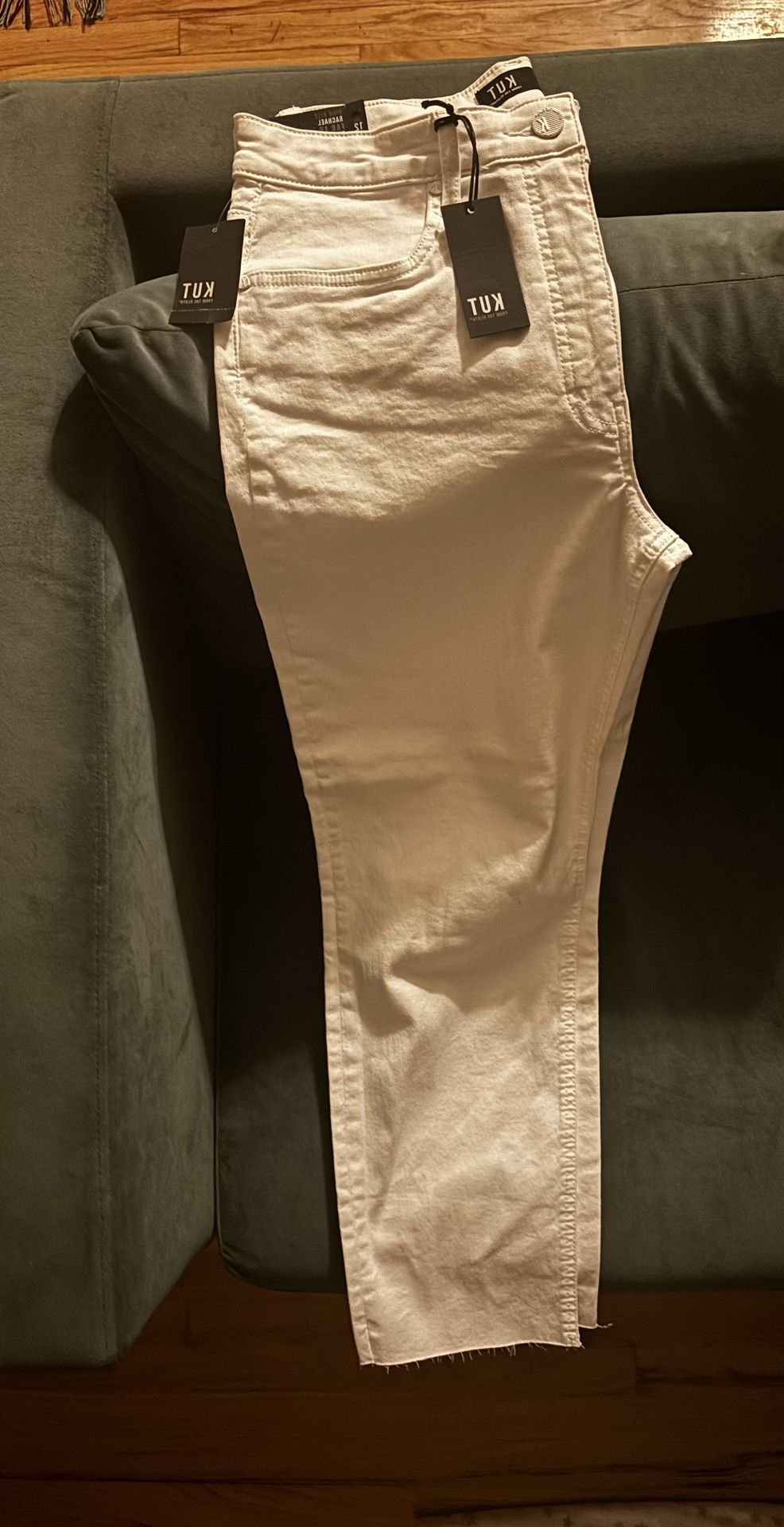 White Jeans 👖 Ladies ! Brand New Tags 🏷️