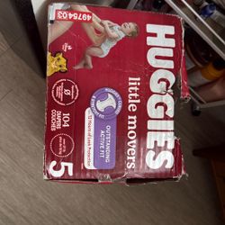 Huggies Little Movers 5 Months Outstanding Active Fit