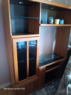 Entertainment center