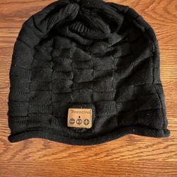 Bluetooth Knit Beanies (2)