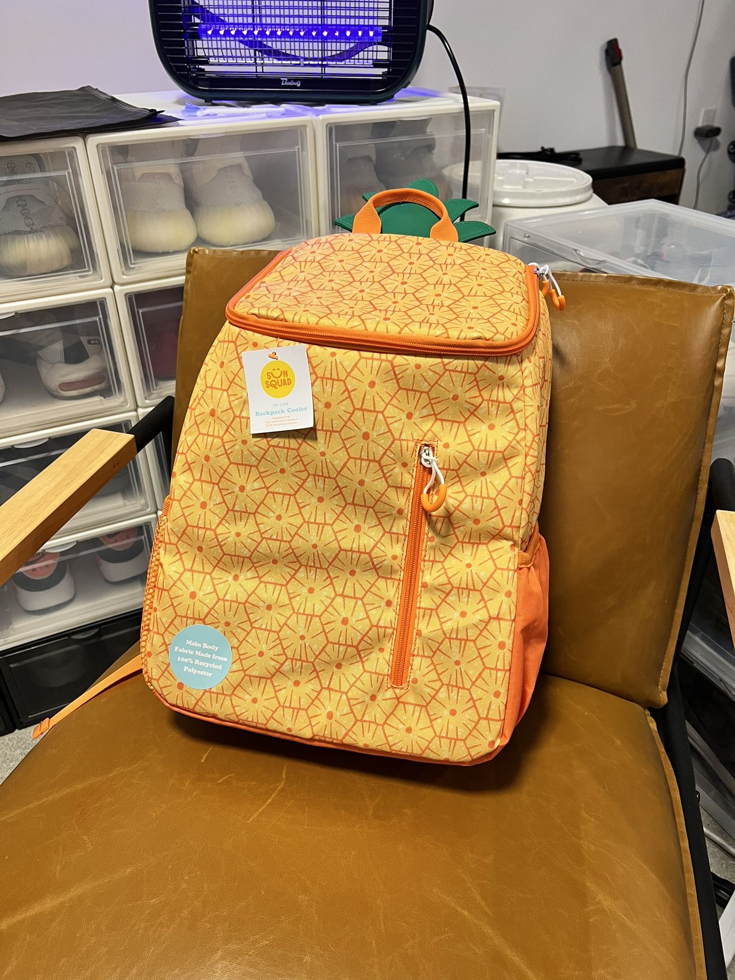 BRAND NEW 7.5qt Pineapple Cooler Backpack