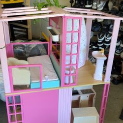 Doll House 