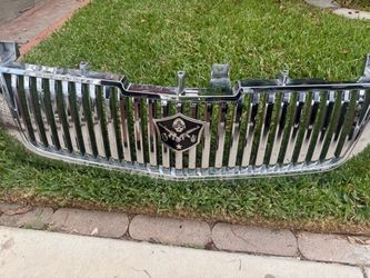 2006 Escalade grille