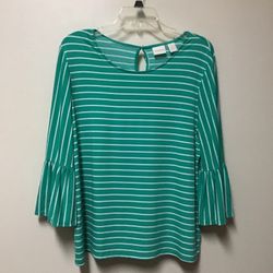 Women’s CHICO’S Polyester/spandex 3/4 sleeve green & white top… Size 2 = Women’s size-large/12