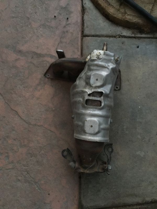 Catalytic converter 2014 Toyota Camry for Sale in Riverside, CA - OfferUp