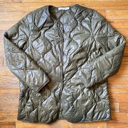 Calvin Klein dark green lightweight quilted puffer jacket Size M