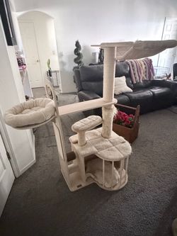 Cat tree