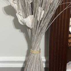 light wicker flowers 