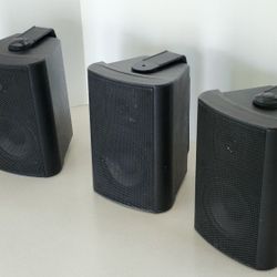 Indoor outdoor Speakers Read Description 