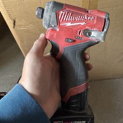 Milwaukee M12 Impact  1/4