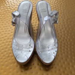 Stuart Weitzman Size 5 Wedge