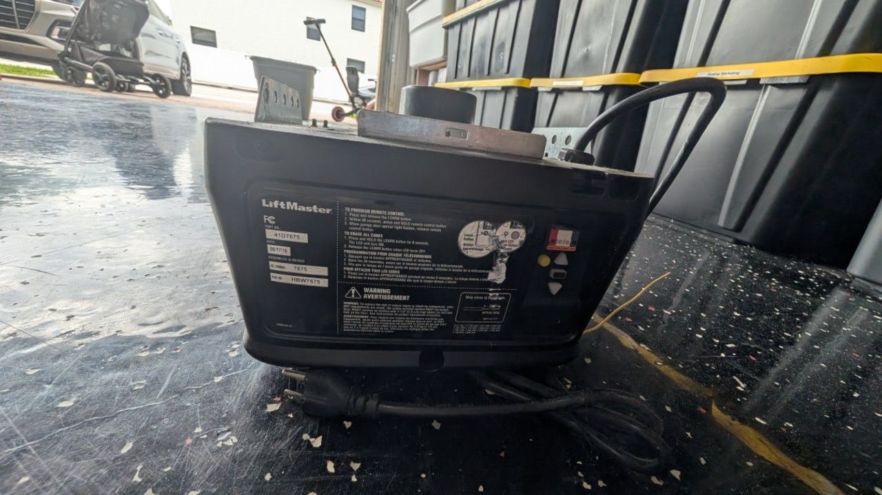 FREE garage door opener chain workingLiftMaster P3 Security+ 2.0 Garage Door Opener