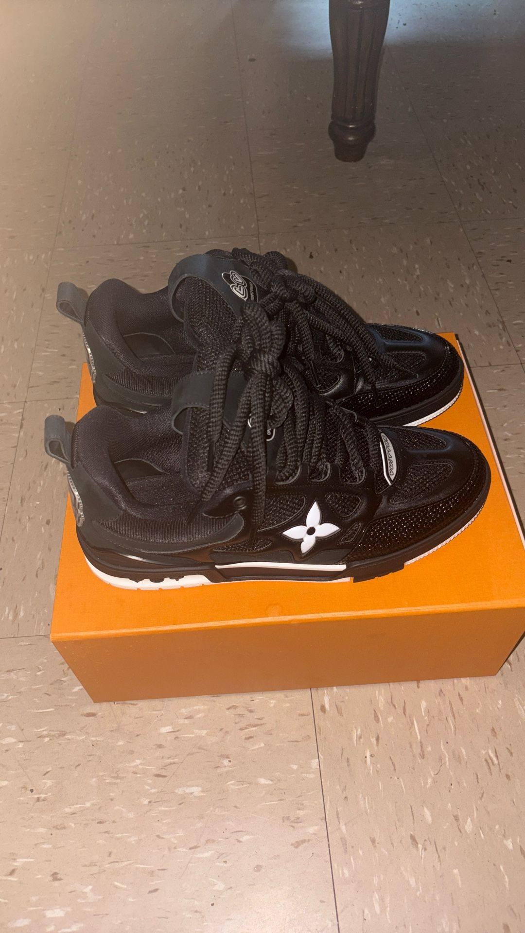 Lv Skates 