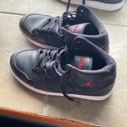 Nike Jordan Access Shoes Size 8