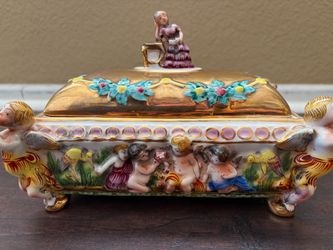 Capodimonte Porcelain Covered Box with Figural Details