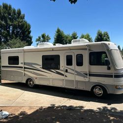 2004 Fiesta by Fleetwood M-31H (Workhorse)