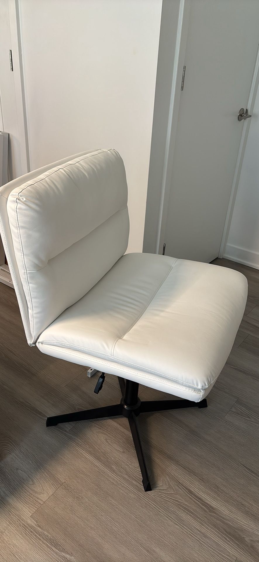 Office chair - Perfect Condition Hardly Used!
