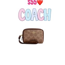 Pouch Wristlet In Signature Canvas❤️❤️firm price 