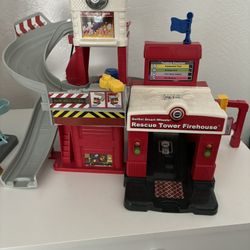 V-tech “Go!Go!Go! Rescue Fire Towerhouse