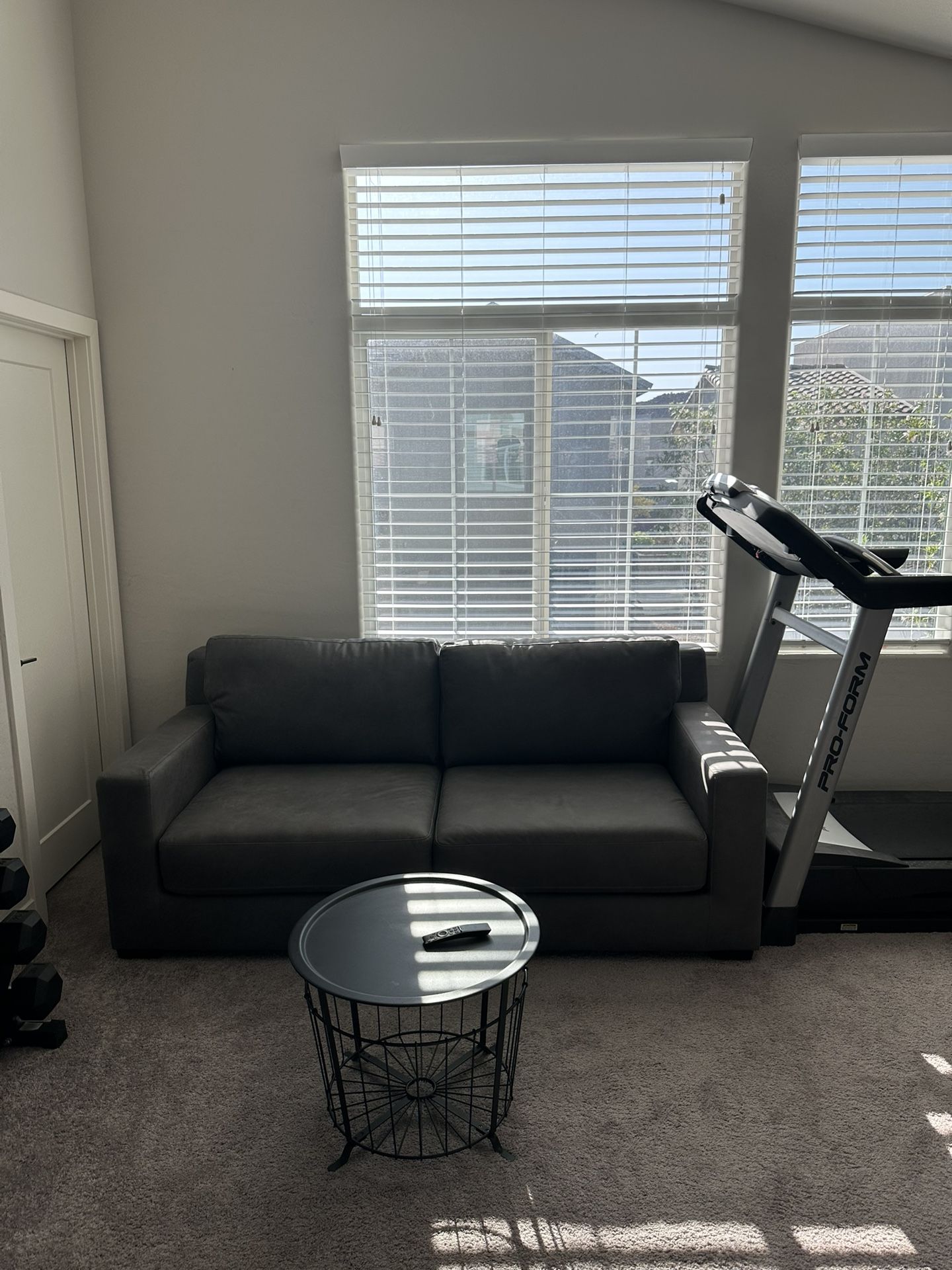 Couch With A Pull Out Queen Bed