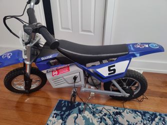 Razor dirt bike