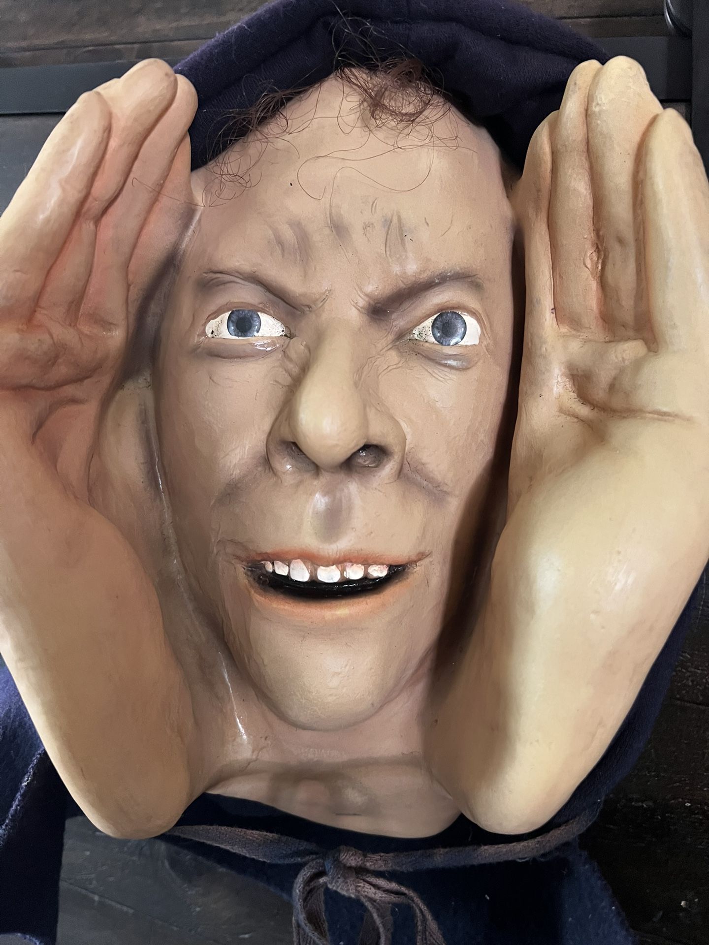 Scary Creeper Peeper Halloween Decor π