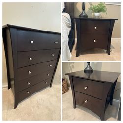 Espresso Dresser And Two Nightstands 