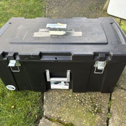 Sterilite Footlocker - Black