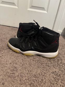 Air Jordan 11 Retro Bred Sneakers