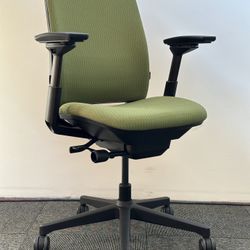 Steelcase Amia Task Chair (Green Pattern/Black)
