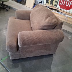 Beautiful love seat extra comfy seats two