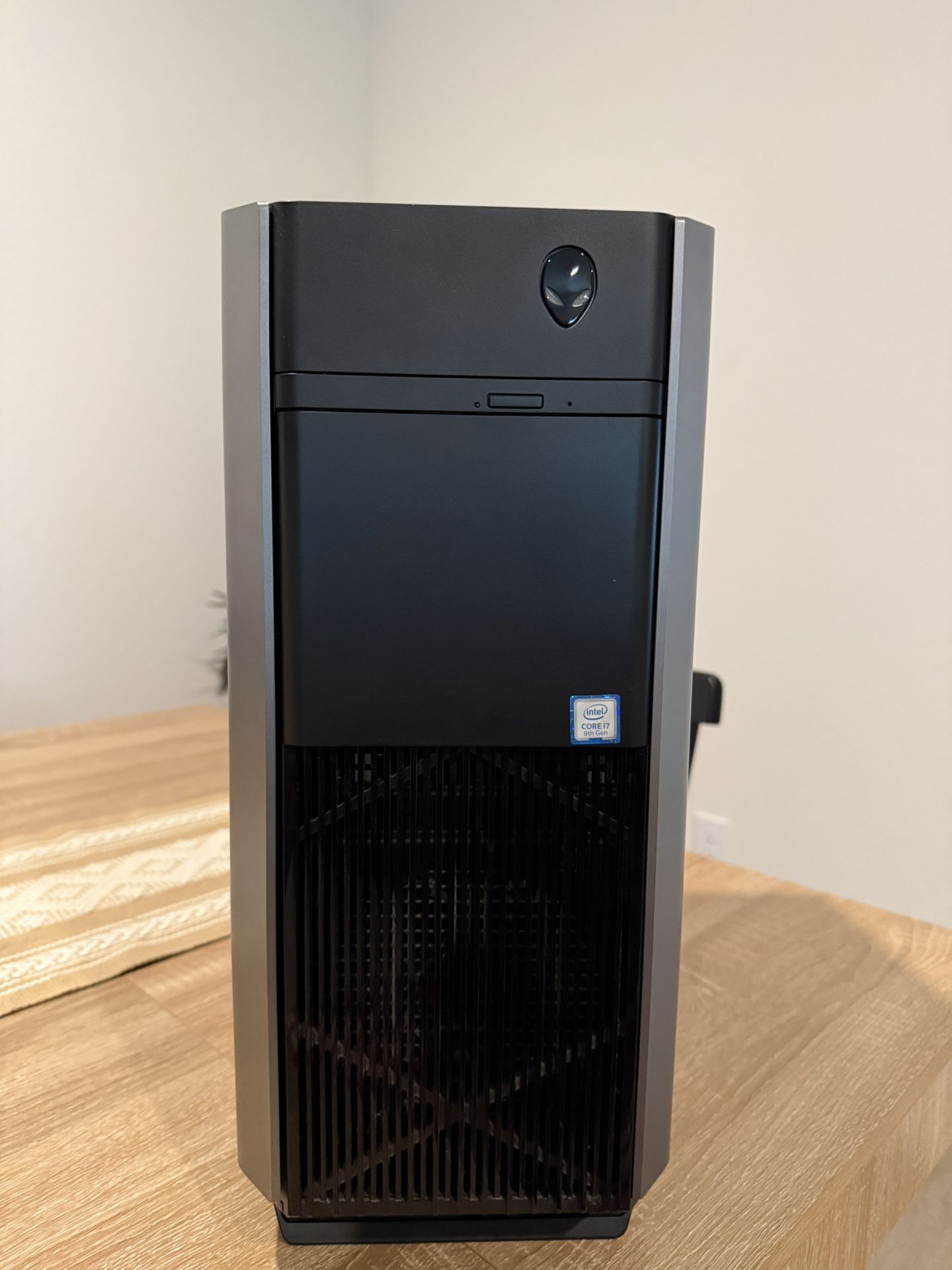 Alienware Aurora R8 Gaming PC