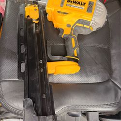 Dewalt 20v brushless framing nailer 21degree