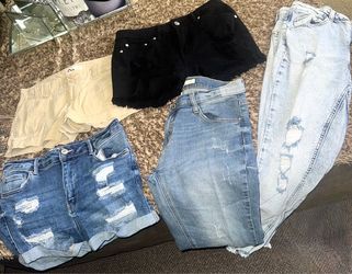 2 Ripped Jeans and 3 Shorts all Size 5
