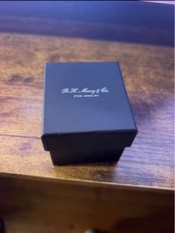 BRAND NEW R.H. Macy & Co. 925 Silver Heart Ring