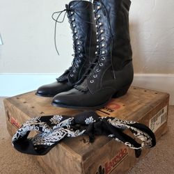 Womens leather Cowgirl Boots/Must Sell