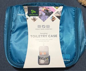 Hanging toiletry case