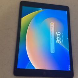 iPad 9th gen 256 GB Barley Used 