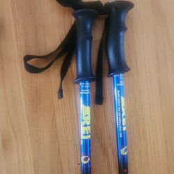 REI Komperdel Hiking  Walking Climbing Poles Very Adjustablei