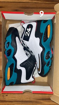 Brand New Nike Men’s Size 9