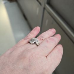 Women's Diamond Ring