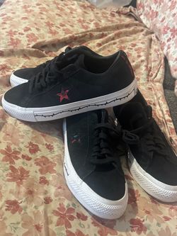 Black converse shoe new sz.9men and 10 men