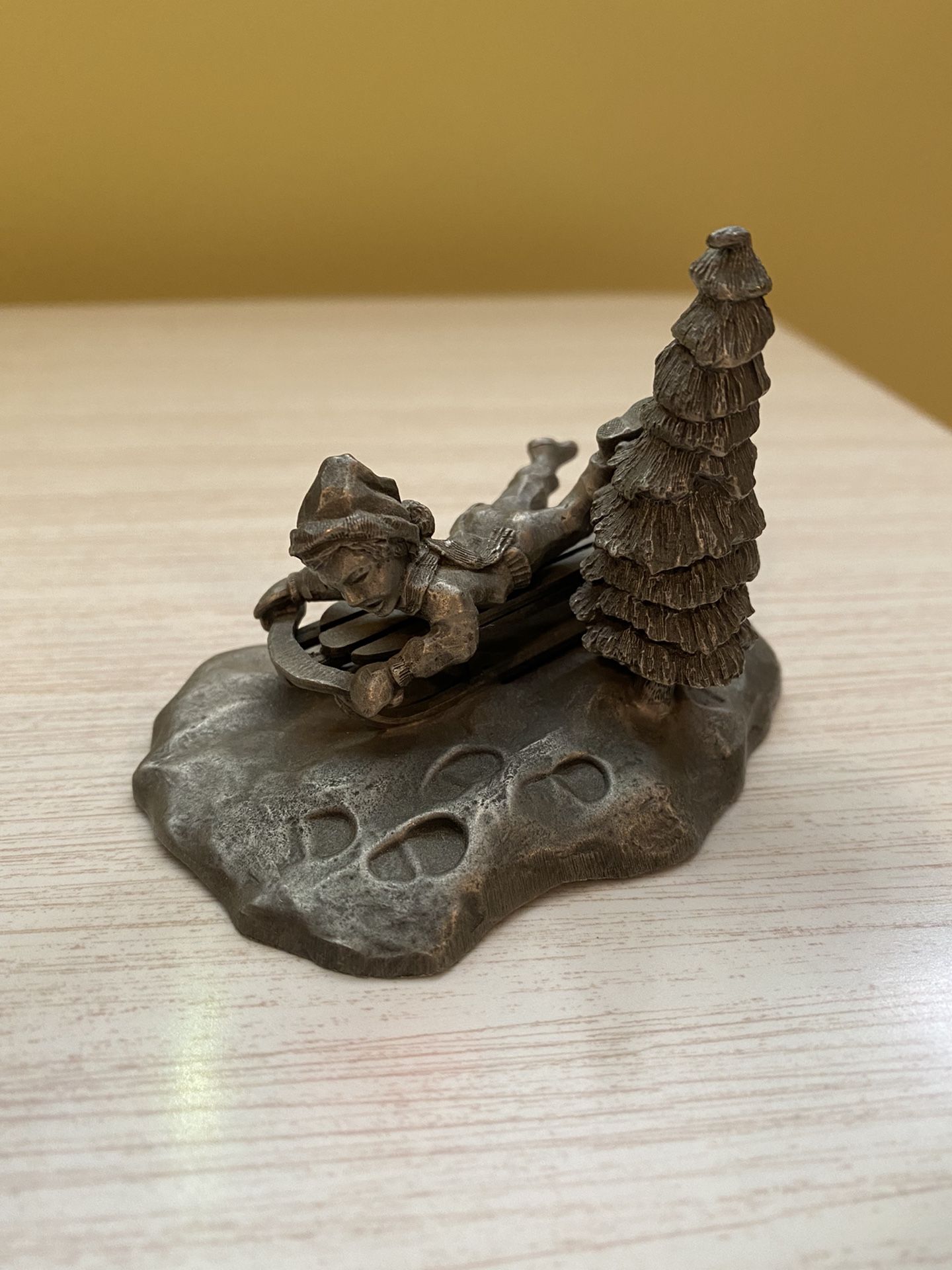 Vintage Heritage Pewter Figurine