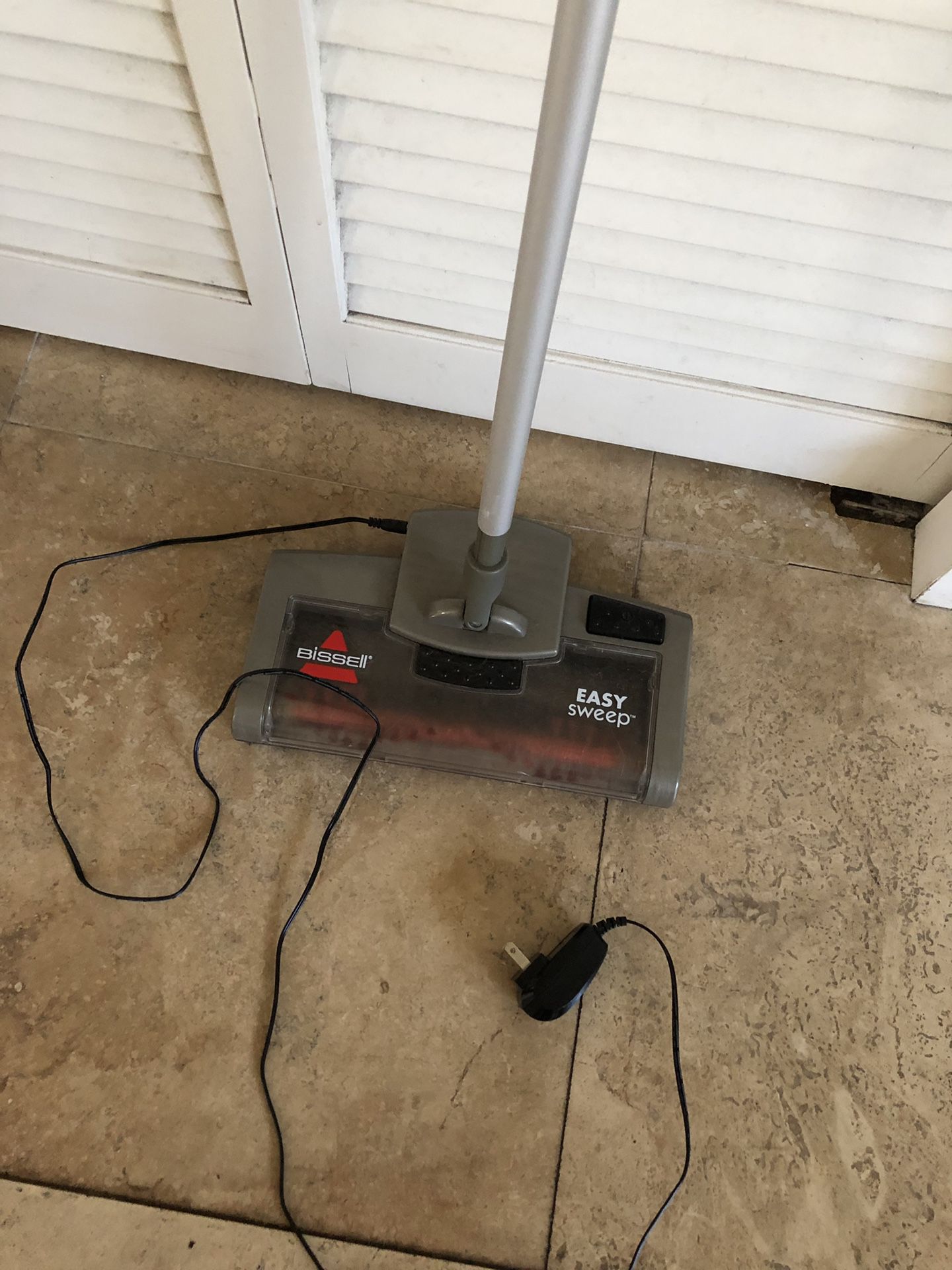 Bissell Easy Sweep Vacuum/cordless sweeper
