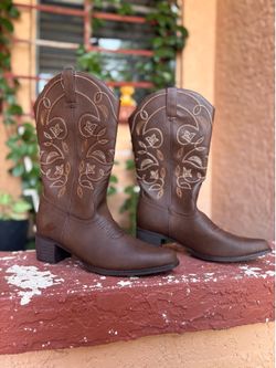 Women’s Western Cowboy Boots – Size 9 – Like New