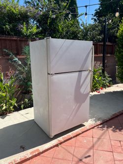 Amana Refrigerator